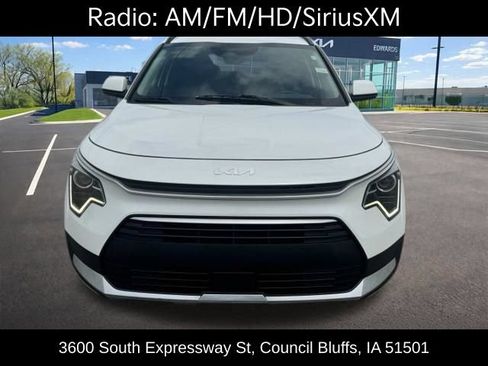 Used 2023 Kia Niro EX FWD image 6