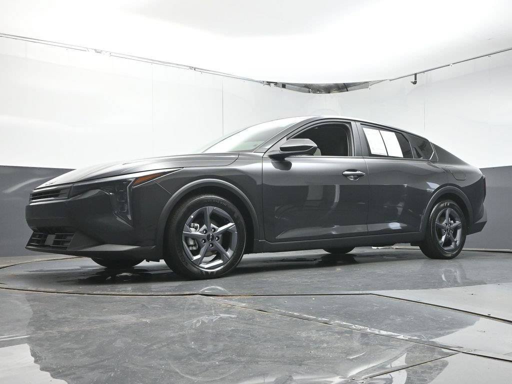 Used 2025 Kia K4 FWD image 32