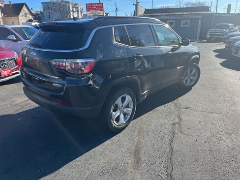 Used 2020 Jeep Compass Latitude w/ Popular Equipment Group AWD/4WD image 4