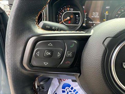 Certified 2024 Jeep Gladiator Mojave image 26