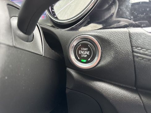 Used 2021 Buick Encore GX Select image 16