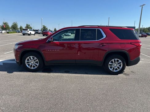 Used 2021 Chevrolet Traverse LT FWD image 10