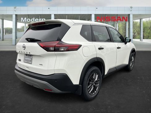 Certified 2023 Nissan Rogue S image 5