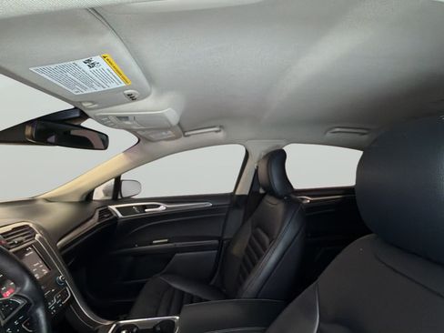 Used 2019 Ford Fusion SEL FWD image 32