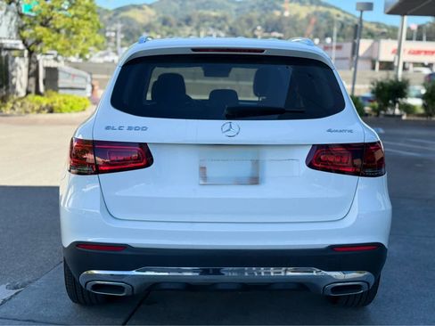 Used 2020 Mercedes-Benz GLC 300 4MATIC image 4