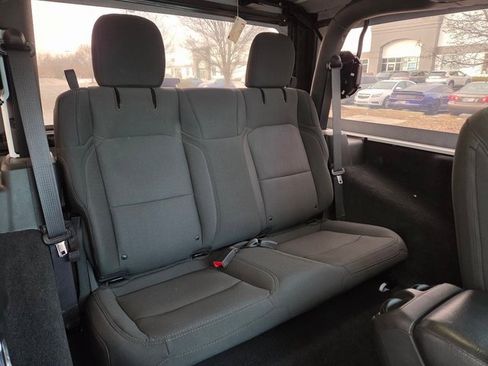 Used 2021 Jeep Wrangler Sport image 32