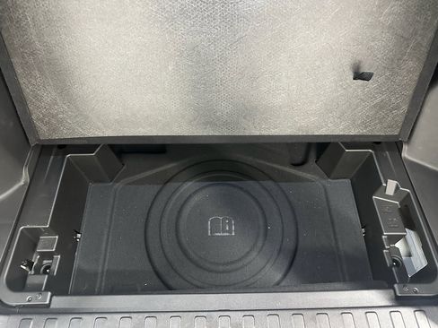 Used 2023 GMC Terrain SLE w/ Driver Convenience Package image 35