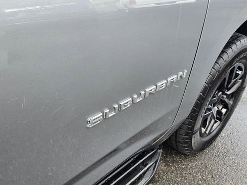 Certified 2023 Chevrolet Suburban LT image 13