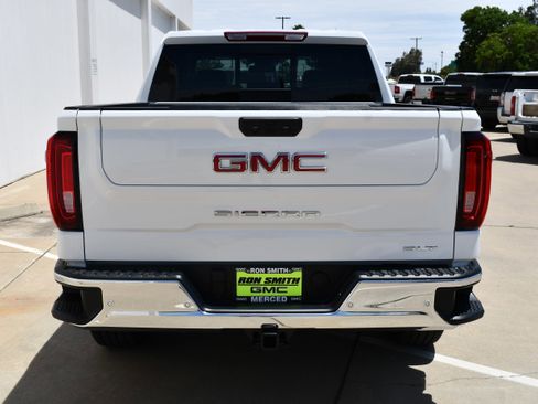 New 2026 GMC Sierra 1500 SLT w/ SLT Premium Plus Package RWD image 9