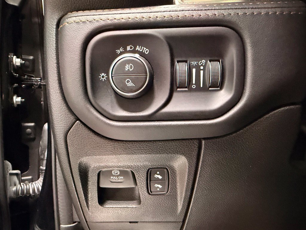 Used 2022 RAM 1500 Limited AWD/4WD image 29