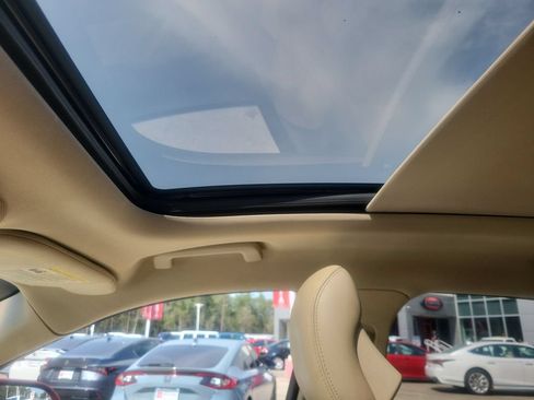 Used 2016 Lincoln MKX Reserve w/ Technology Package FWD image 28