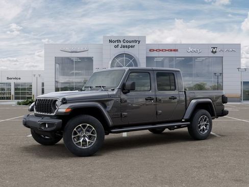 Used 2025 Jeep Gladiator Sport AWD/4WD image 2