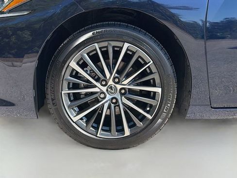 Used 2025 Lexus ES 350 w/ Premium Package image 42
