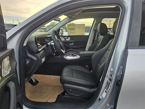 New 2026 Mercedes-Benz GLS 450 4MATIC image 22