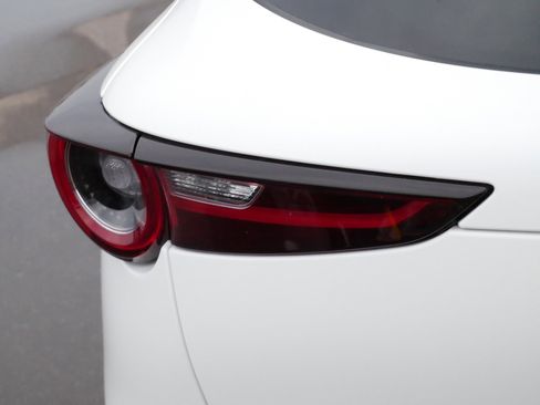 Used 2023 MAZDA CX-30 AWD 2.5 S w/ Premium Package image 18