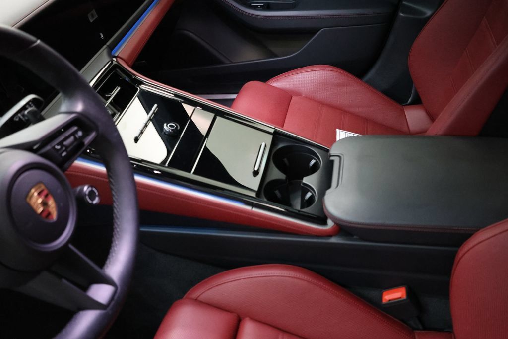 Used 2026 Porsche Panamera image 69