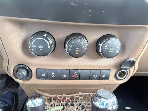 Used 2016 Jeep Wrangler Unlimited Sahara w/ Max Tow Package AWD/4WD image 19