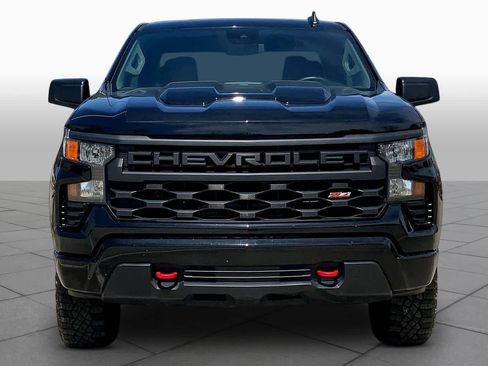 Used 2024 Chevrolet Silverado 1500 Custom Trail Boss w/ LPO, Dark Essentials Package image 4