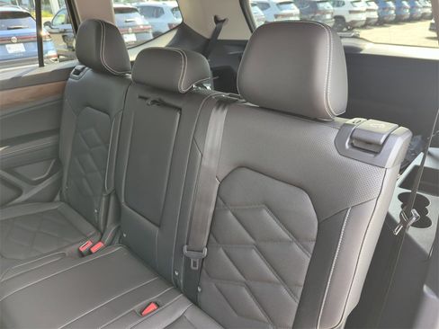 New 2026 Volkswagen Atlas SE image 25