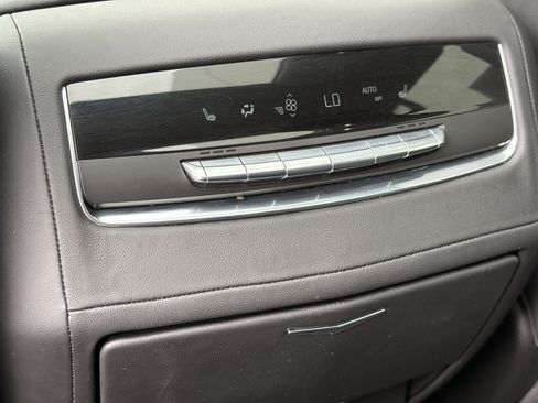 Certified 2024 Cadillac Escalade ESV Premium Luxury AWD/4WD image 9
