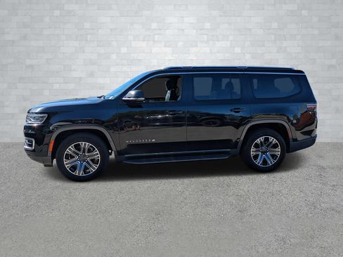 Used 2022 Jeep Wagoneer Series III w/ Flexible Seating Group image 8