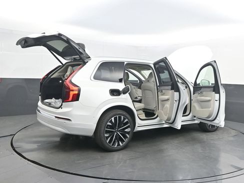New 2026 Volvo XC90 B6 Ultra w/ Lounge Package AWD/4WD image 39