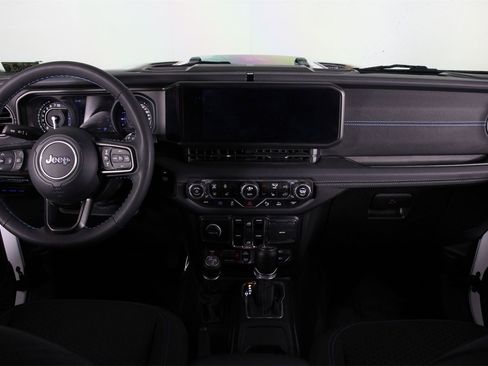 Used 2024 Jeep Wrangler Unlimited Rubicon 4xe w/ Technology Group image 7