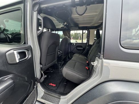 Used 2021 Jeep Wrangler Unlimited Sport image 32