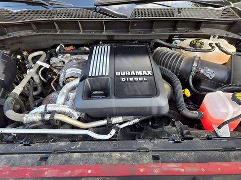 Used 2023 GMC Sierra 1500 SLT RWD image 28