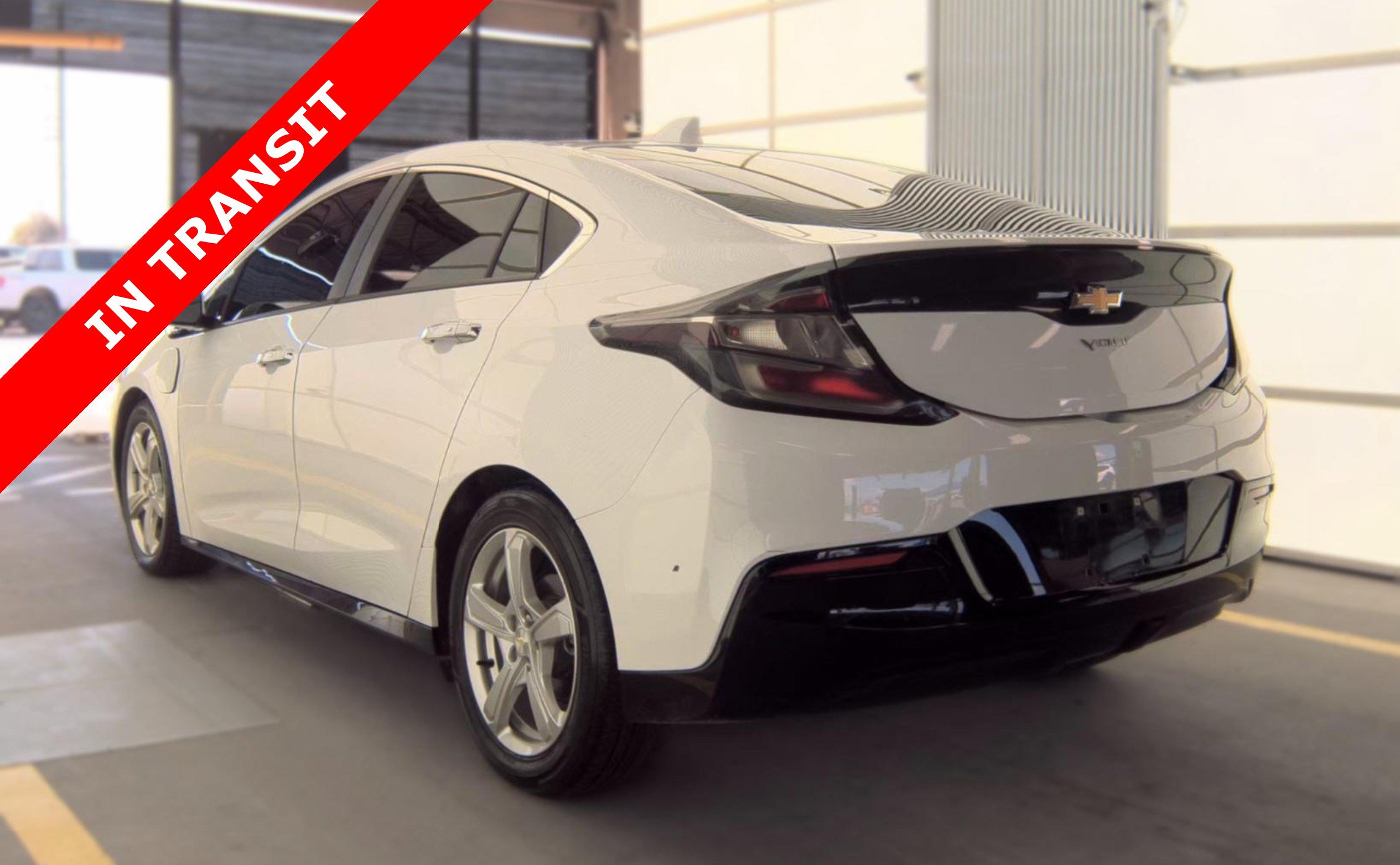 Used 2018 Chevrolet Volt LT FWD image 5