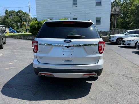 Used 2016 Ford Explorer XLT w/ Equipment Group 202A AWD/4WD image 6