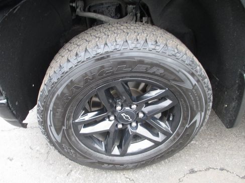 Used 2021 Chevrolet Silverado 1500 LT Trail Boss w/ LT Trail Boss Premium Package image 12