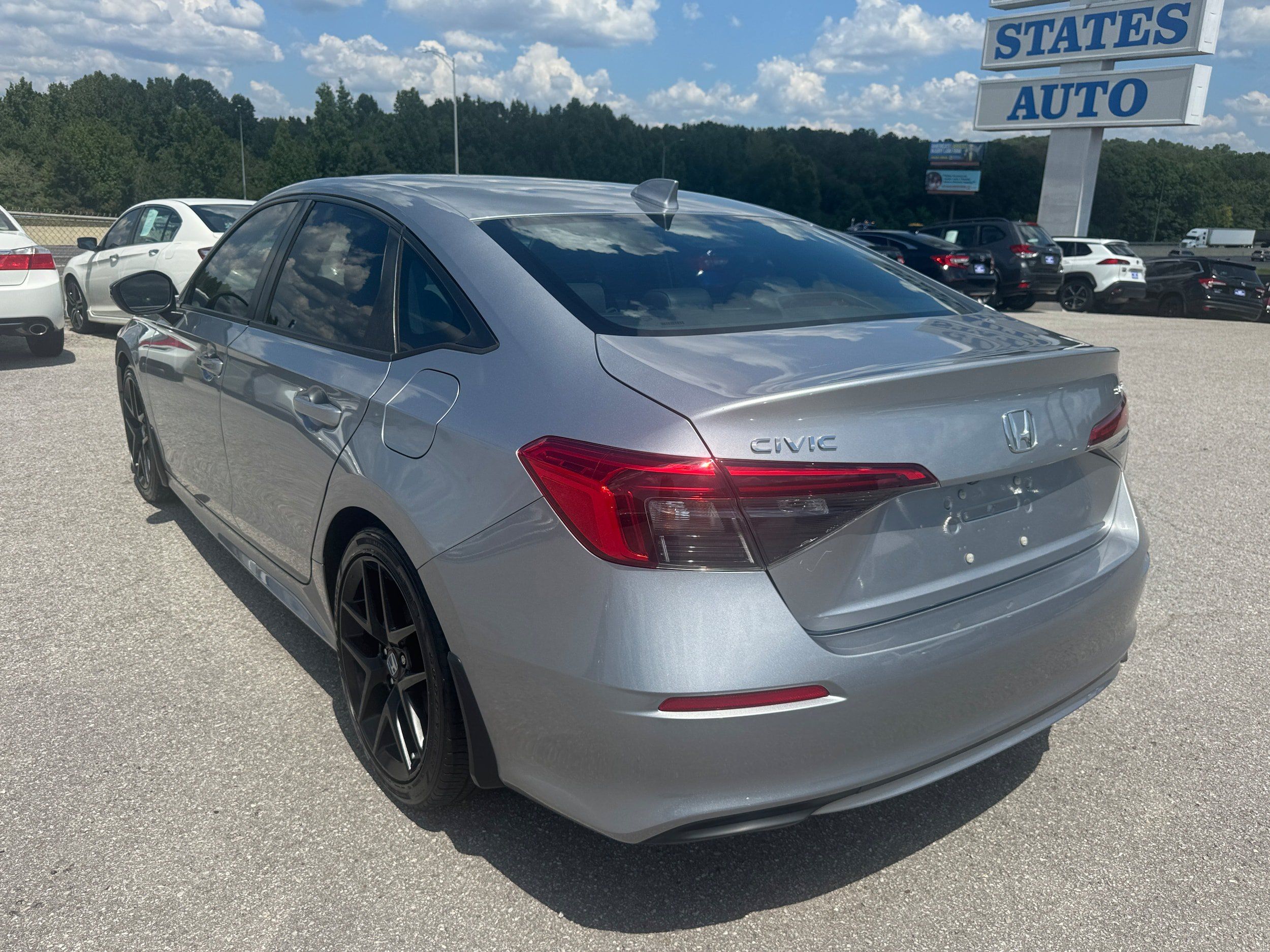 Used 2023 Honda Civic Sport image 5