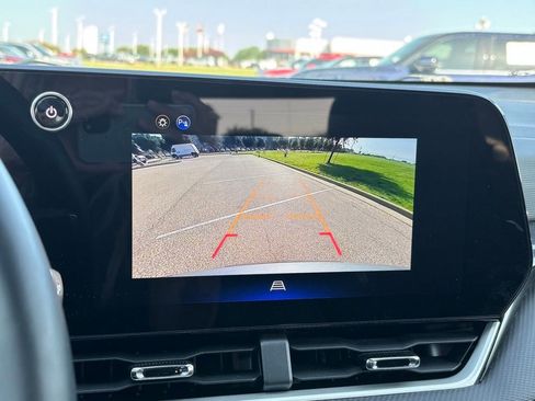 Used 2026 Chevrolet Equinox LT FWD image 19