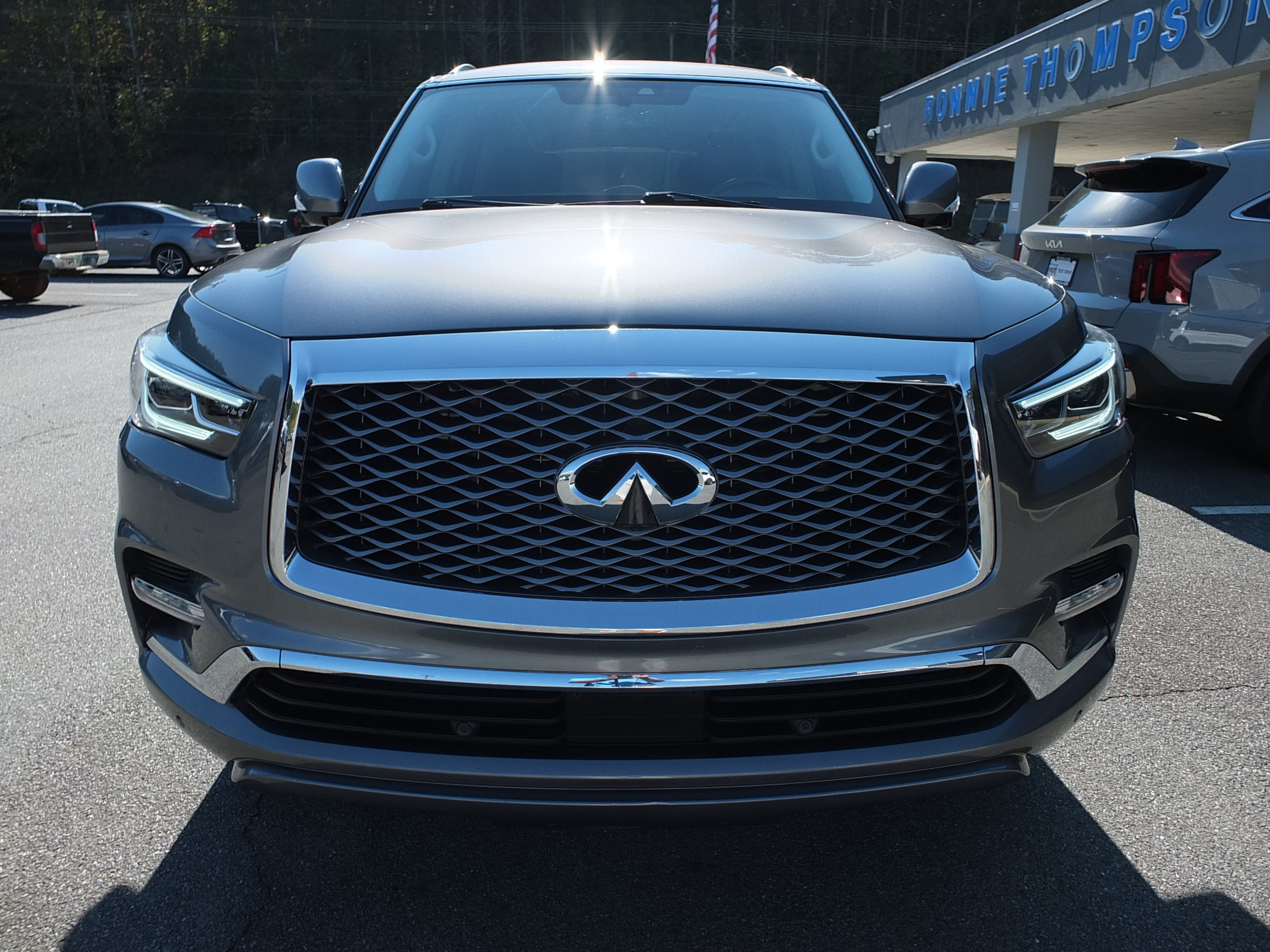 Used 2019 INFINITI QX80 Luxe AWD/4WD image 8