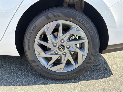 New 2026 Hyundai Elantra Blue image 19