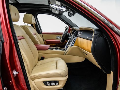 Used 2019 Rolls-Royce Cullinan AWD/4WD image 59