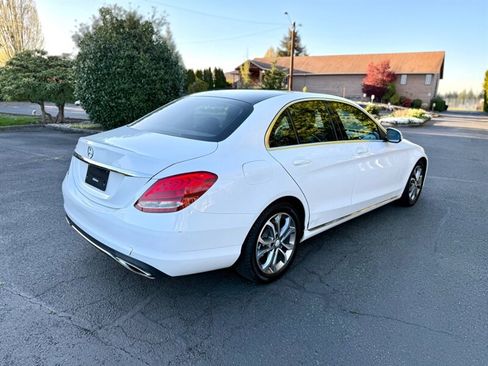 Used 2015 Mercedes-Benz C 300 Sedan image 4