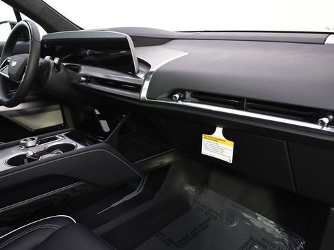 New 2026 Cadillac Vistiq Platinum AWD/4WD image 15
