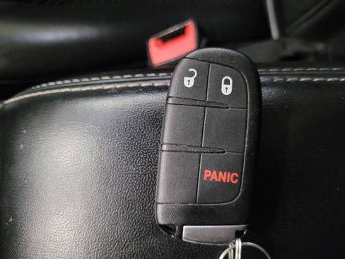 Used 2017 Dodge Journey Crossroad image 32