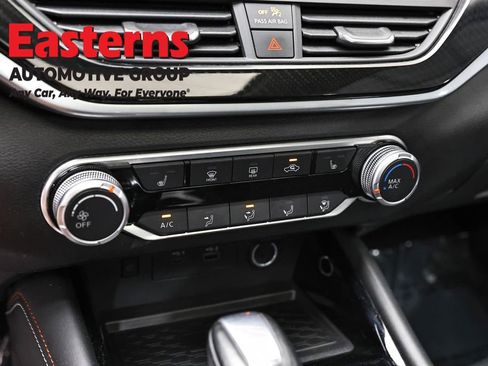 Used 2023 Nissan Altima 2.5 SR w/ SR Premium Package AWD/4WD image 20