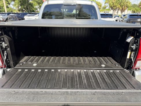 Used 2022 Toyota Tacoma SR5 w/ Technology Package RWD image 11