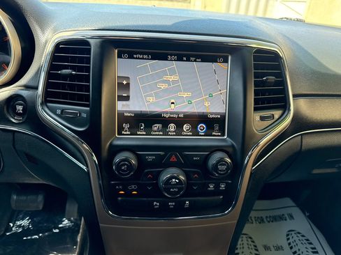 Used 2015 Jeep Grand Cherokee Limited w/ Luxury Group II RWD image 21