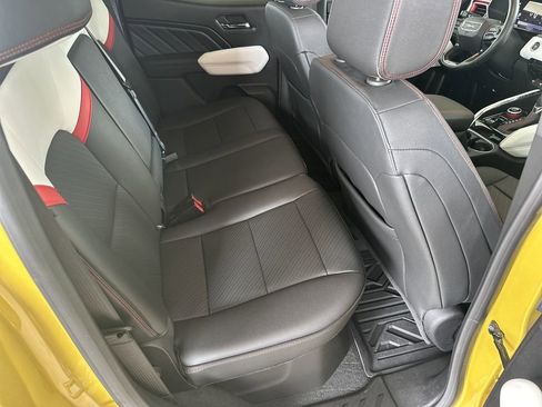 Used 2024 GMC Canyon AT4X image 34