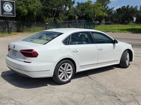 Used 2017 Volkswagen Passat 1.8T SE FWD image 7
