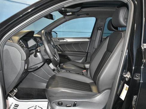 Used 2024 Volkswagen Tiguan SE R-Line image 7