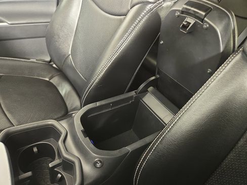 Used 2022 Toyota RAV4 LE AWD/4WD image 24