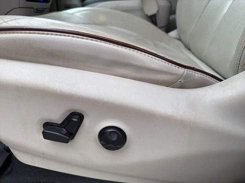 Used 2017 Chrysler Pacifica Limited image 27