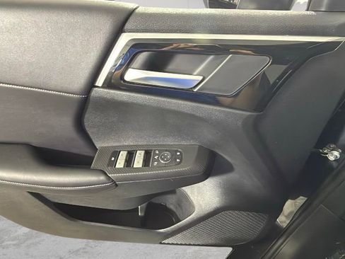 Used 2024 Mitsubishi Outlander SE image 23