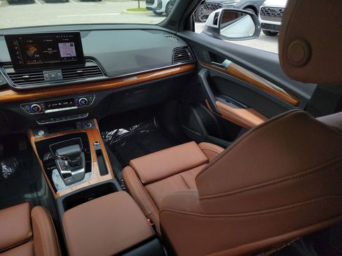 Certified 2023 Audi Q5 e Prestige w/ Prestige Package AWD/4WD image 24